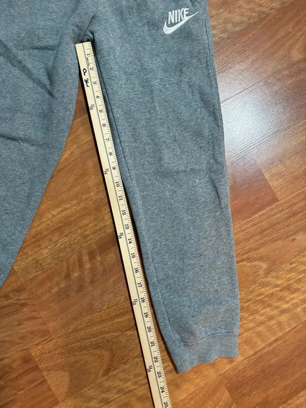 Nike Heather Gray Sweatpants with White Swoosh Boys Medium 10/12